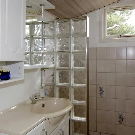 4 Person Holiday Home In Blavand Дом отдыха Блаванн